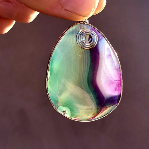 New Purple Green White Onyx Agate Teardrop Pendant - Picture 15 of 16